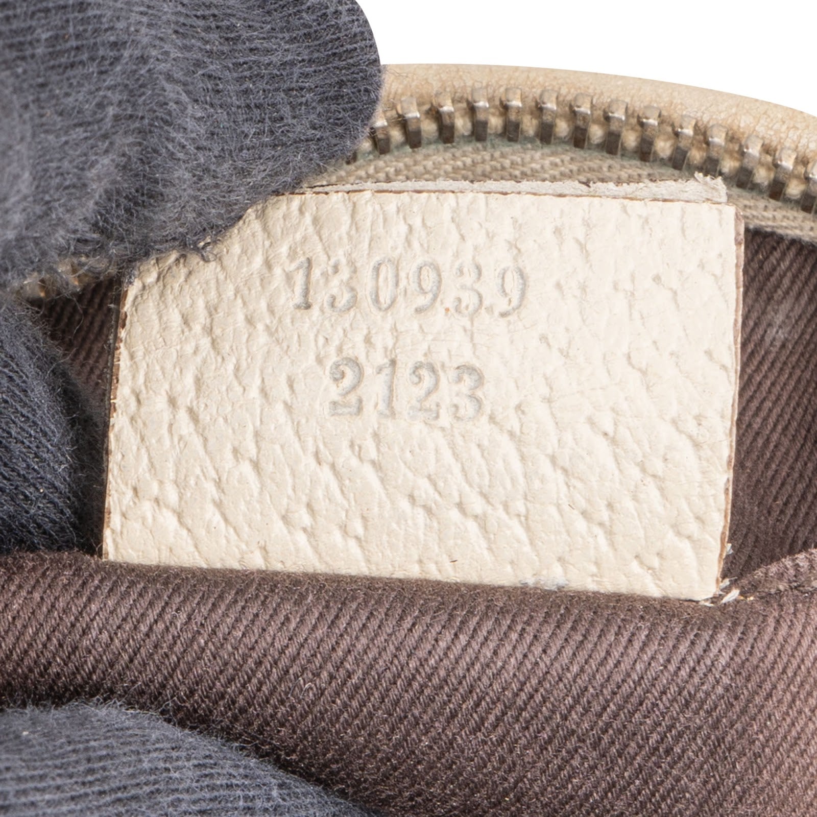 [🔄️B09 / F11] Gucci Monogram GG Canvas Abbey Shoulder Handbag - vintageandkickz