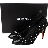 Chanel Black Patent Leather Suede Pearl Embellished CC Cap Toe Pumps (35,5)
