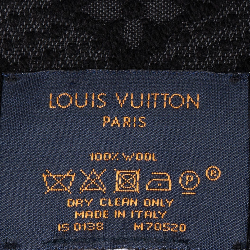 Louis Vuitton Wool Monogram Classic Schal Scarf - vintageandkickz