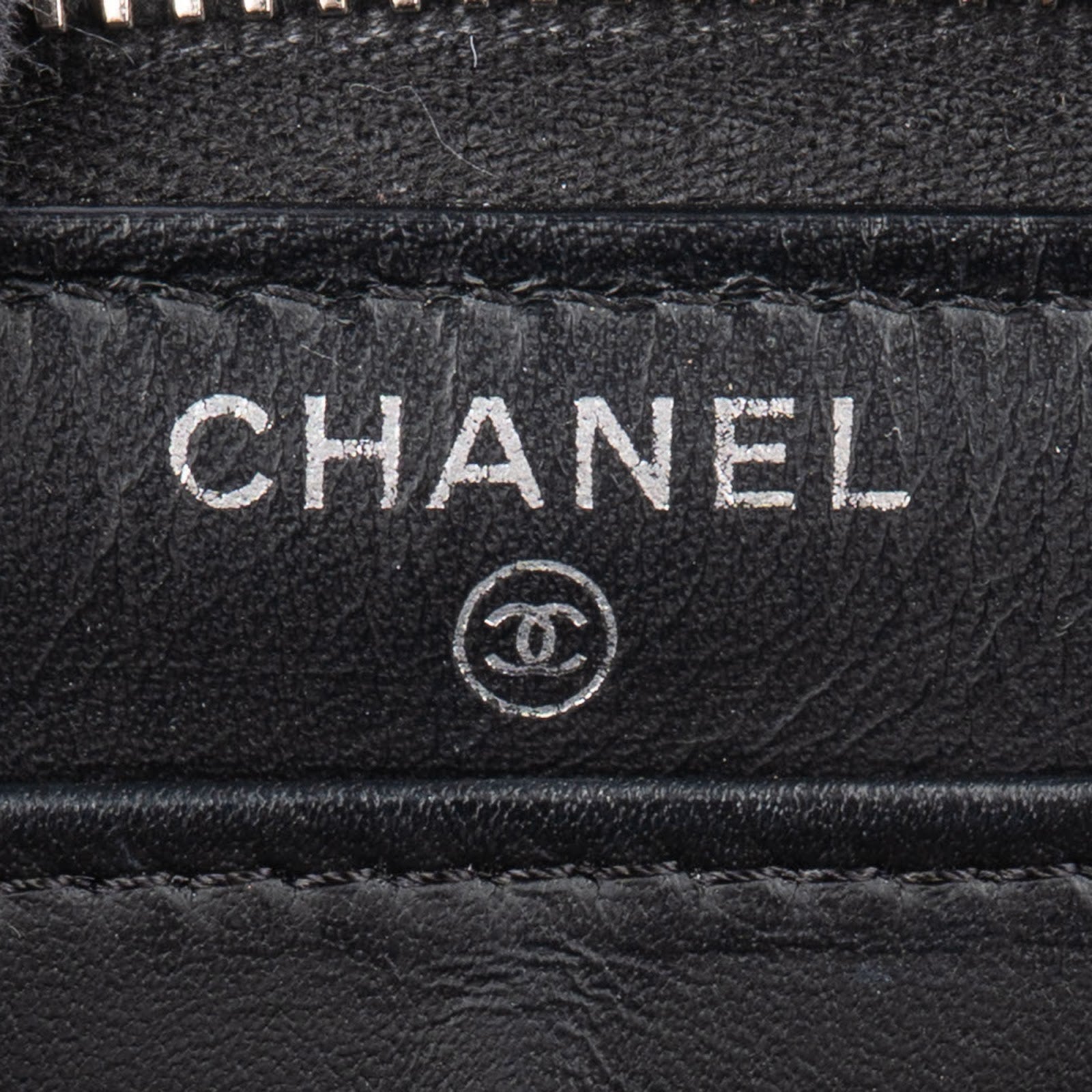 Chanel Quilted Glittered Caviar Leathe CC Wallet - vintageandkickz