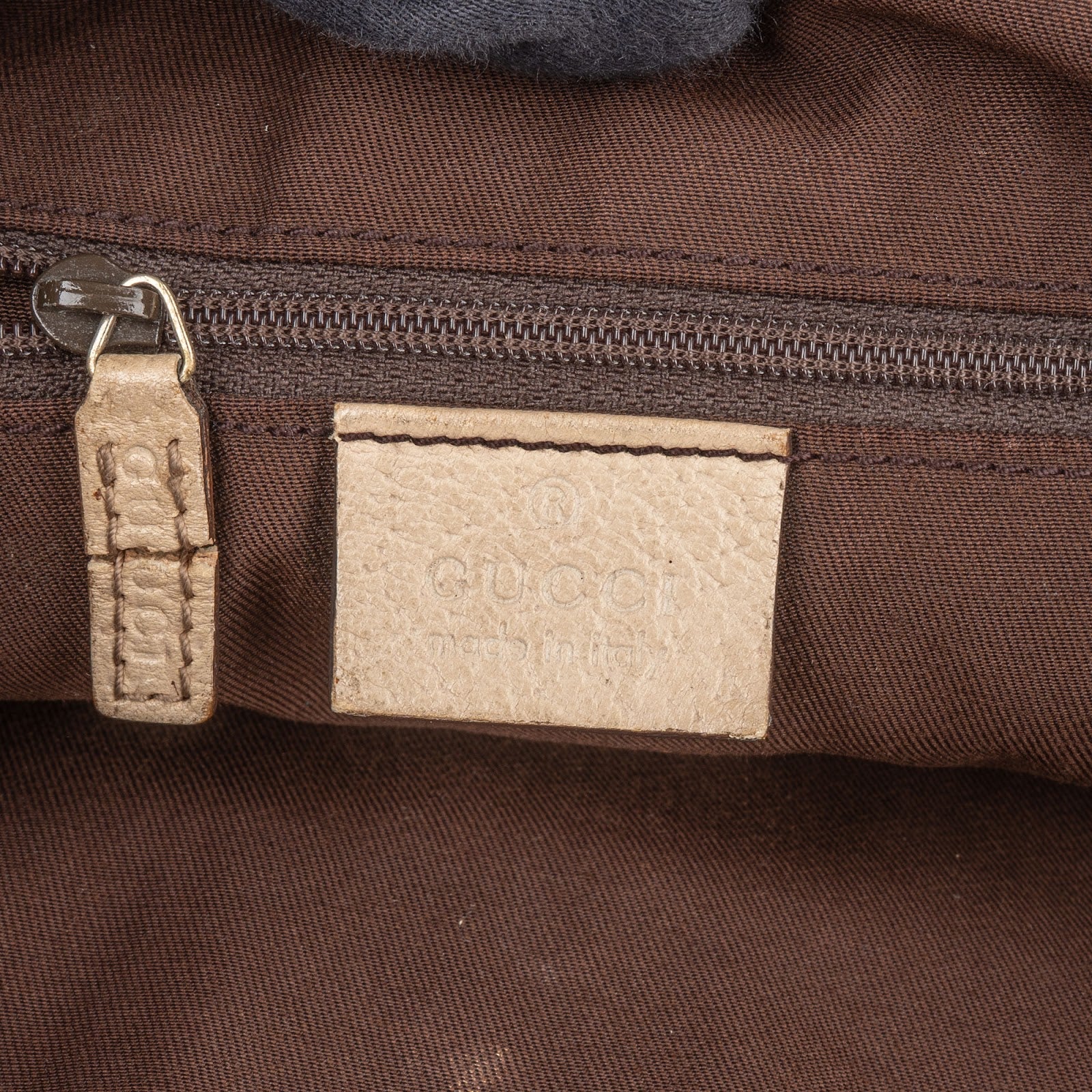 Gucci Monogram GG Canvas Abbey Handbag - vintageandkickz
