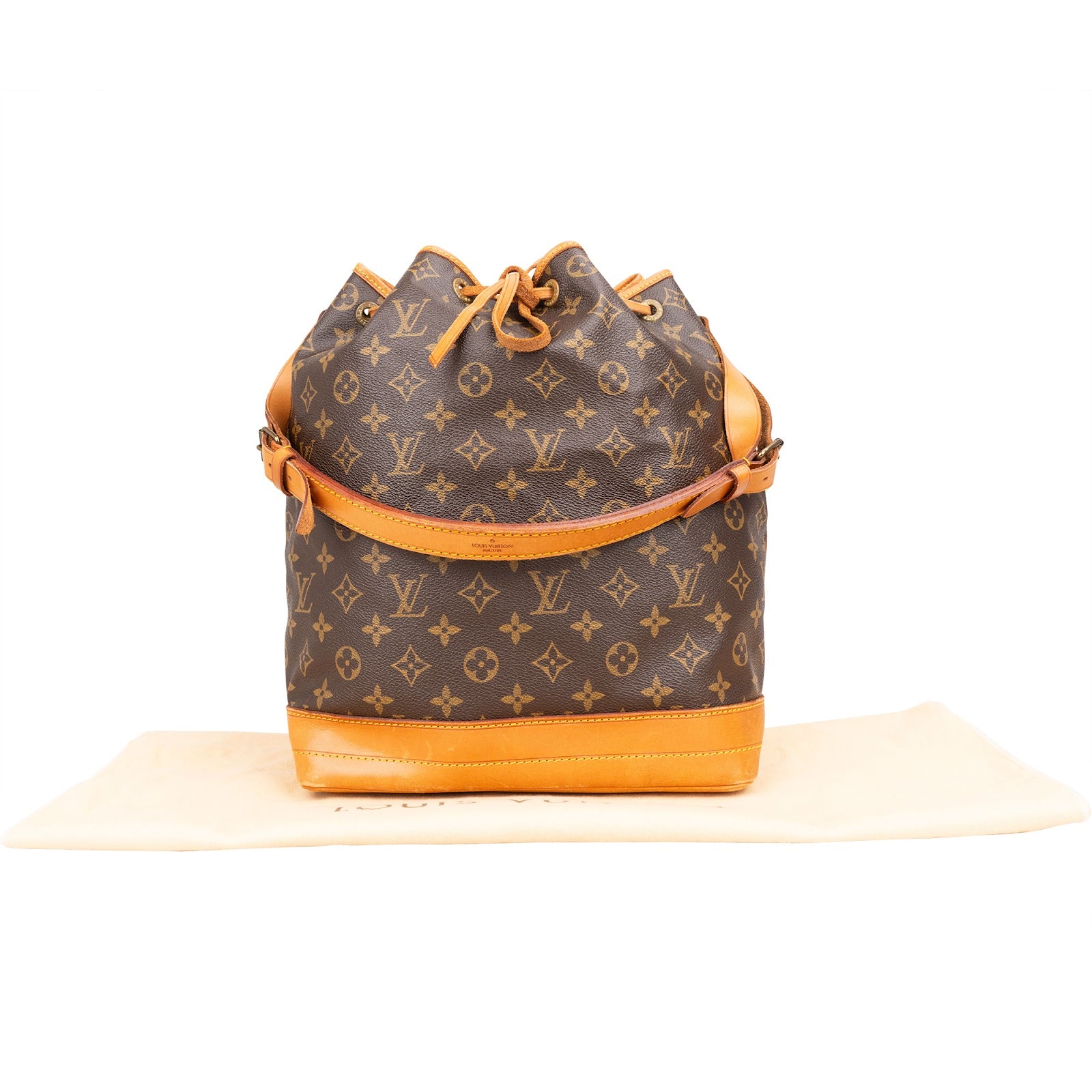 Louis Vuitton Monogram Canvas Sac Noé Grande Shoulder Bag - vintageandkickz