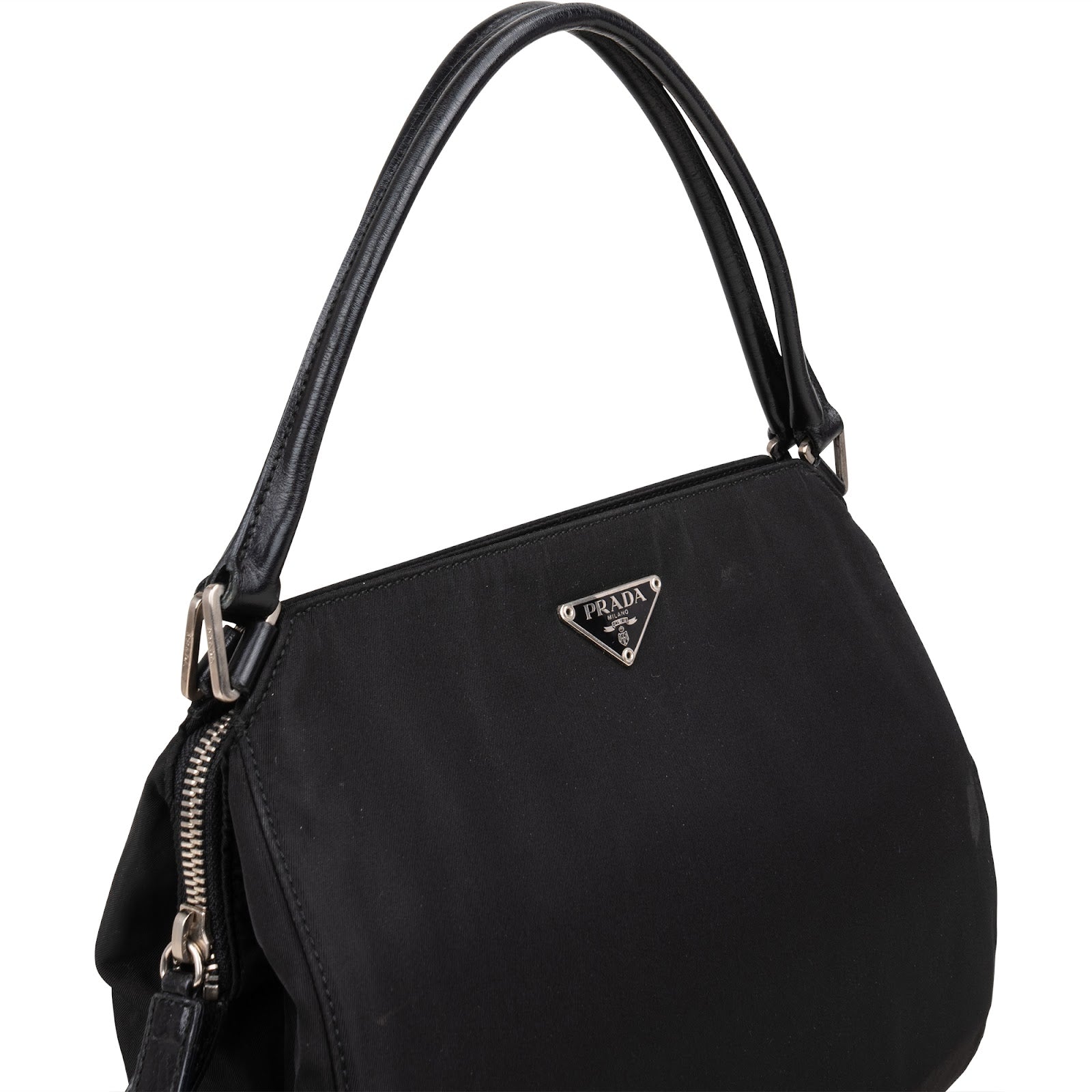 [🔄️B20 / F33] Prada Tessuto Nylon Shoulder Bag - vintageandkickz