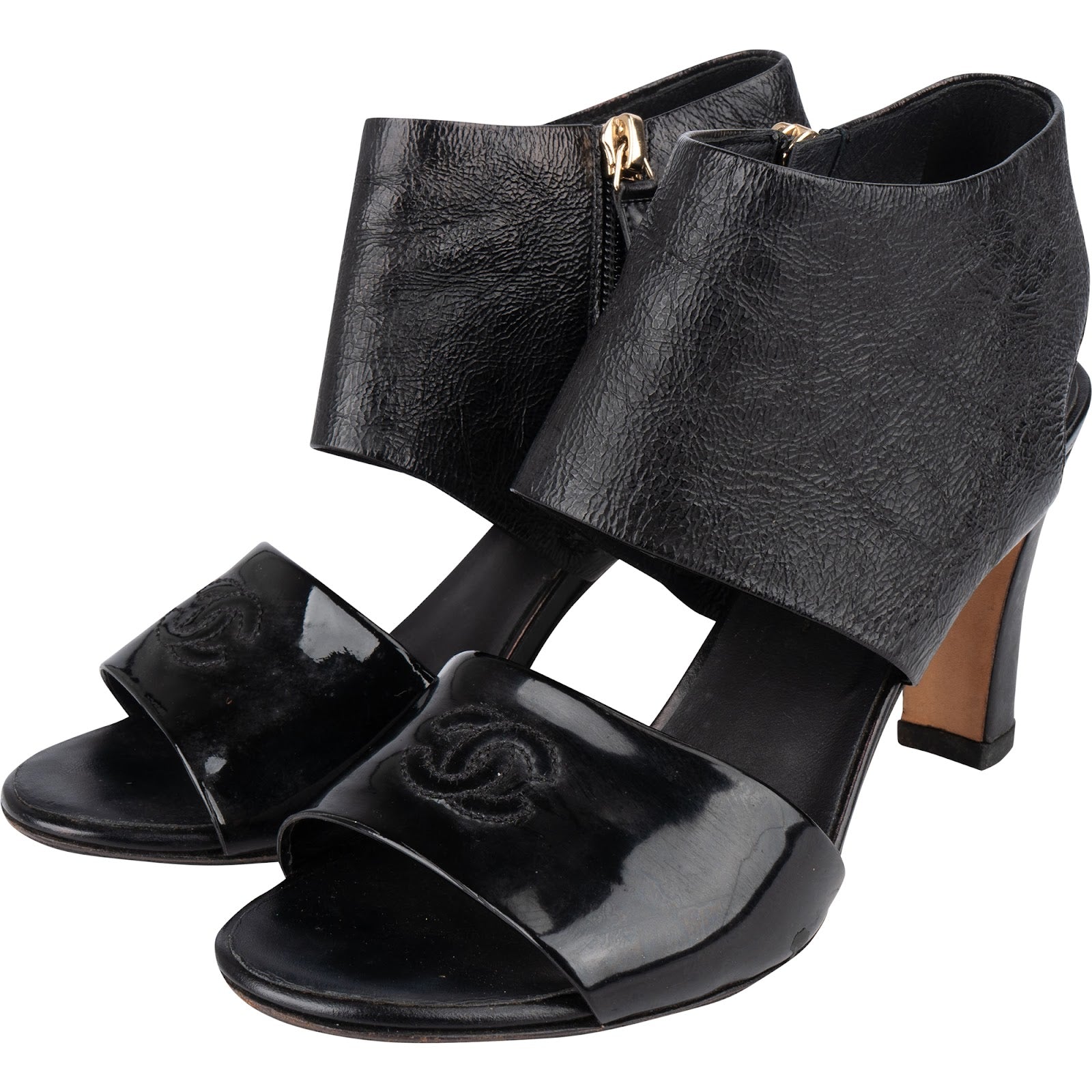 Chanel Black Leather Ankle Cuff Patent Sandals Heels (35) - vintageandkickz