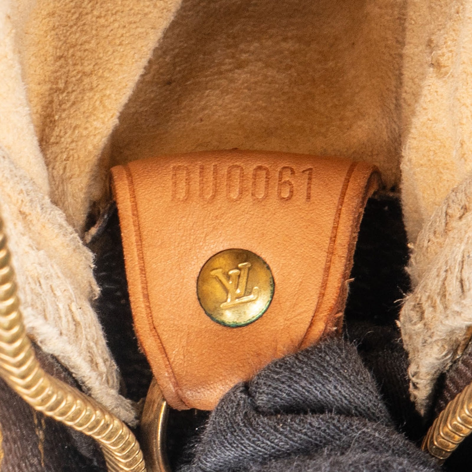 [🔄️B15 / F03] Louis Vuitton Canvas Monogram Looping MM Crossbody Bag - vintageandkickz