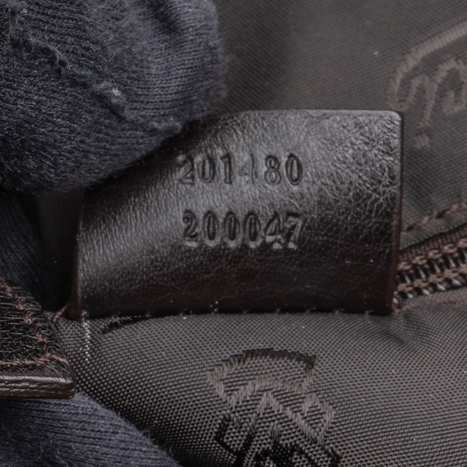 Gucci Black Guccissima Leather Business Handbag - vintageandkickz