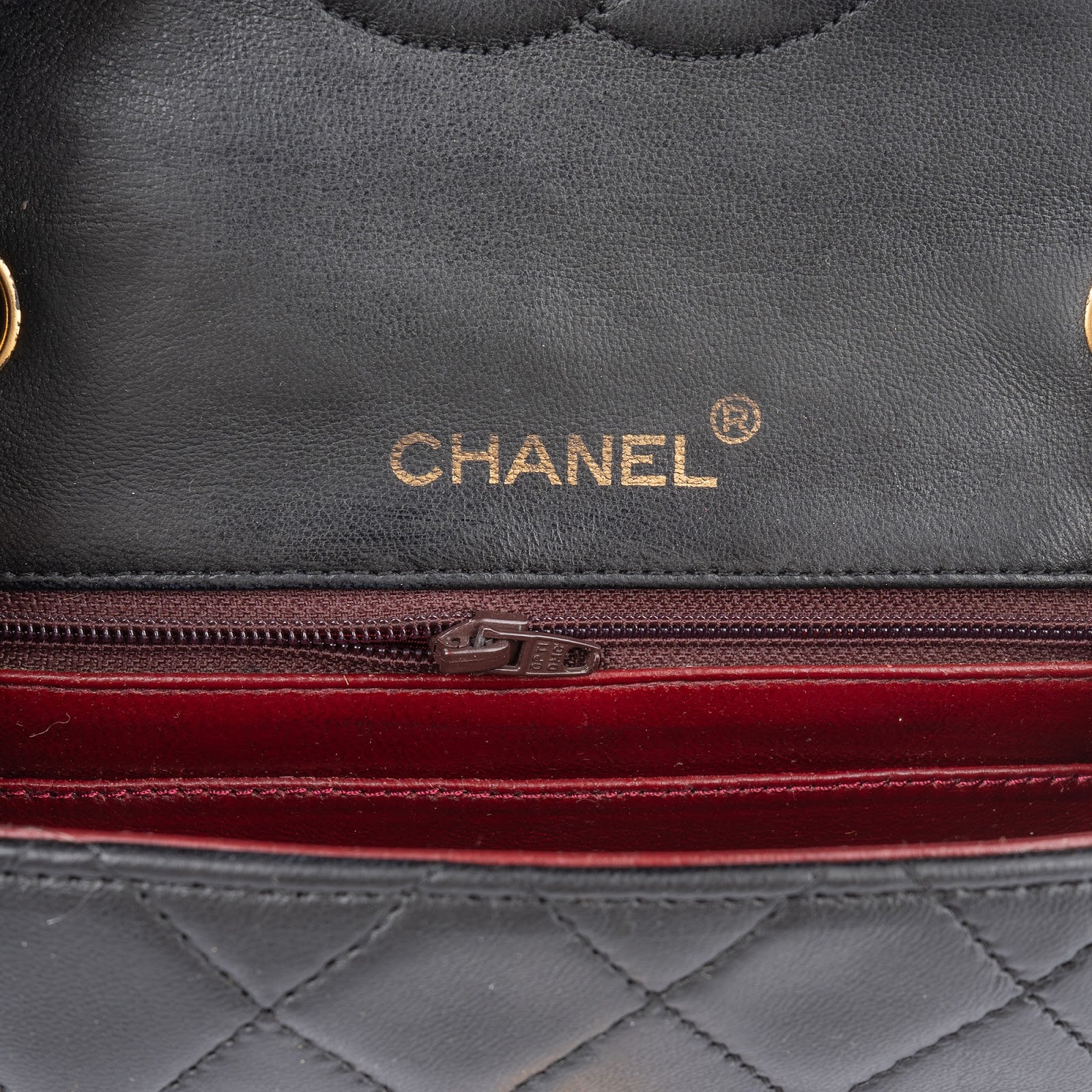 [🔄️B21 / F02] Chanel Quilted Lambskin Small Single Flap Crossbody Bag - vintageandkickz