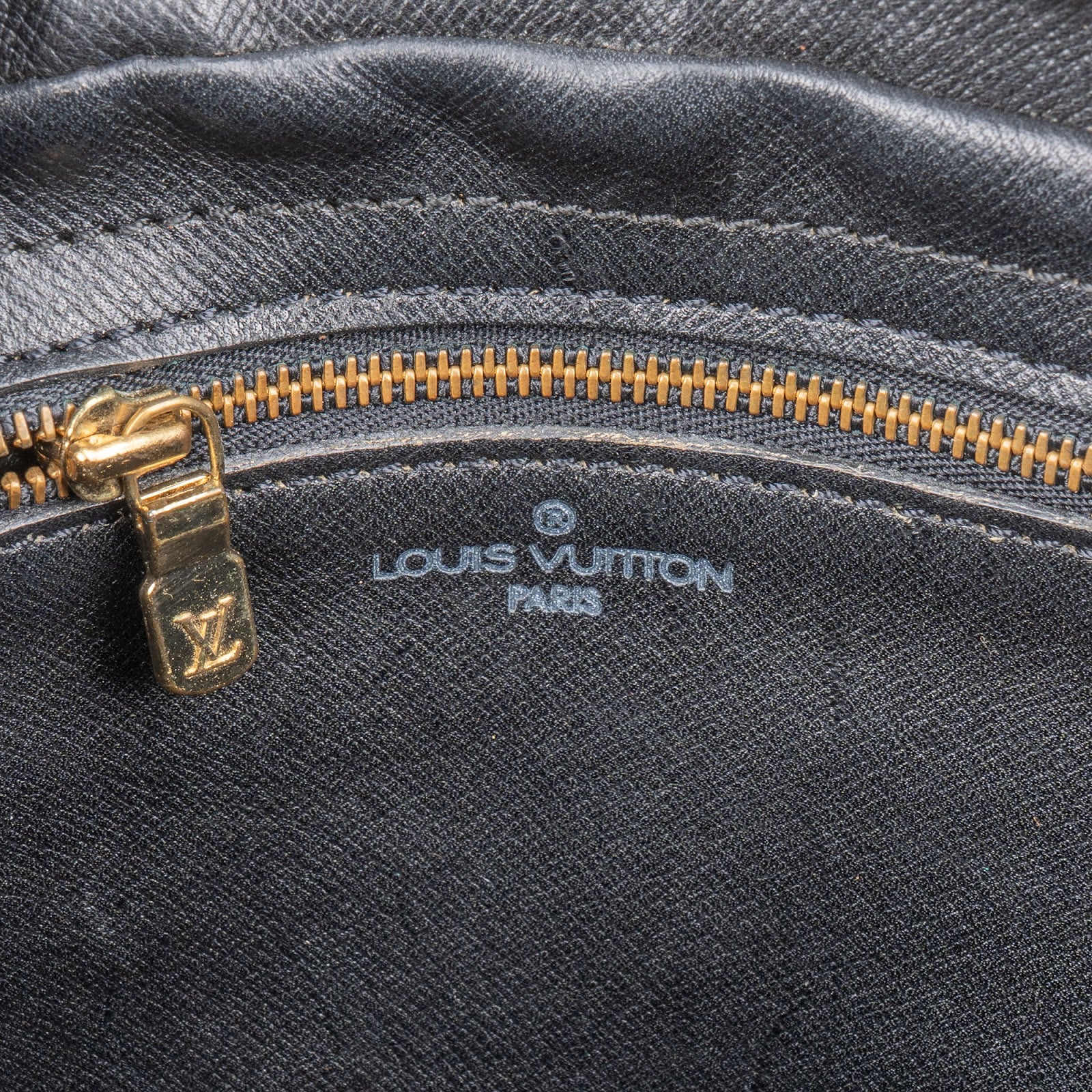 Louis Vuitton Blue Epi Leather Jeune Fille GM Crossbody Bag - vintageandkickz