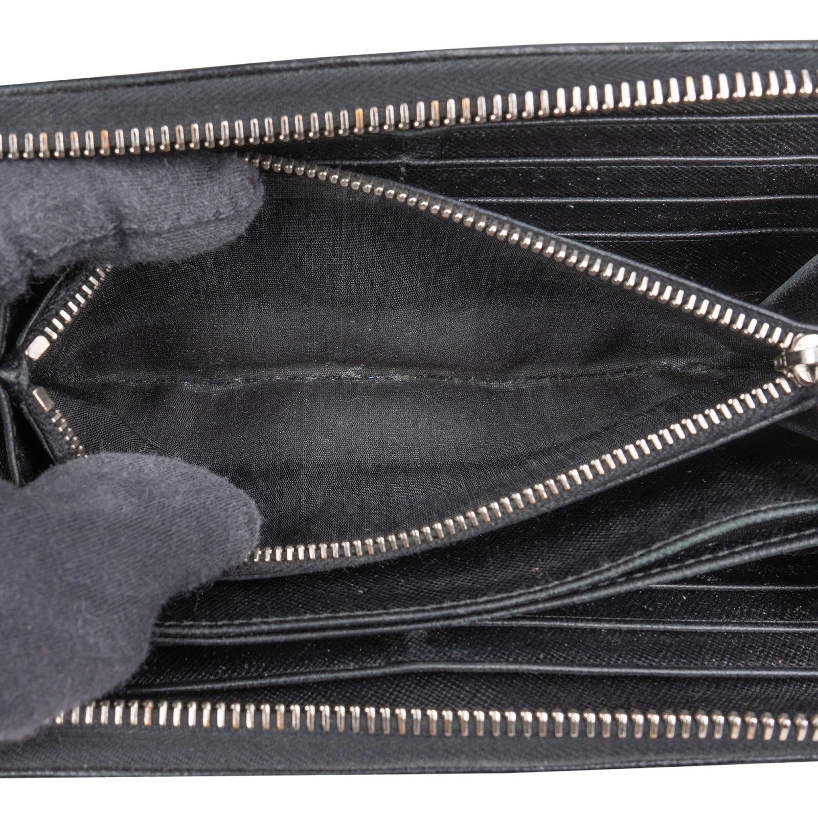 [🔄️B20 / F52] Prada Tessuto Zip Around Wallet - vintageandkickz