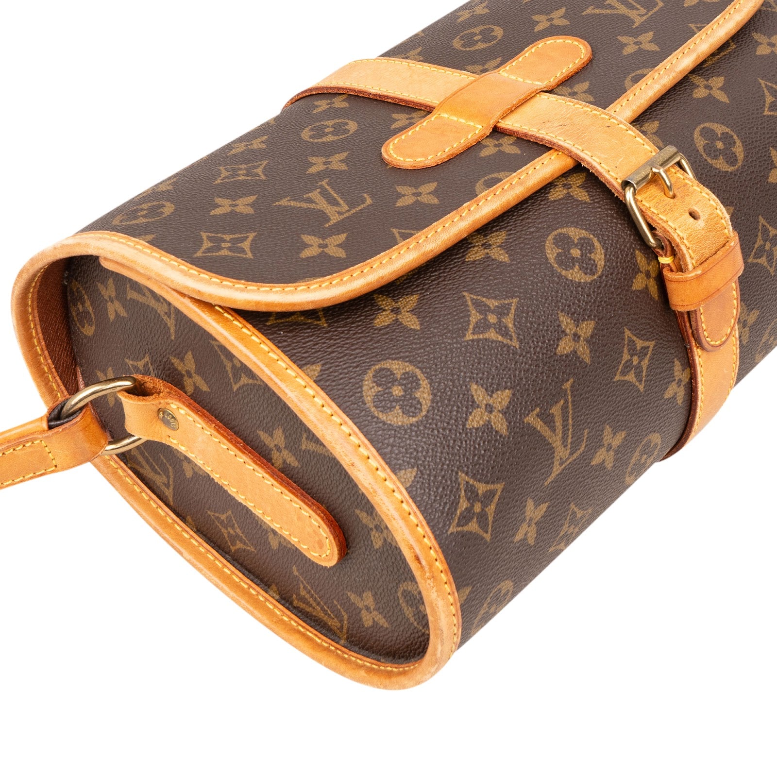 [🔄️B07 / F17] Louis Vuitton Canvas Monogram Sologne Handbag - vintageandkickz