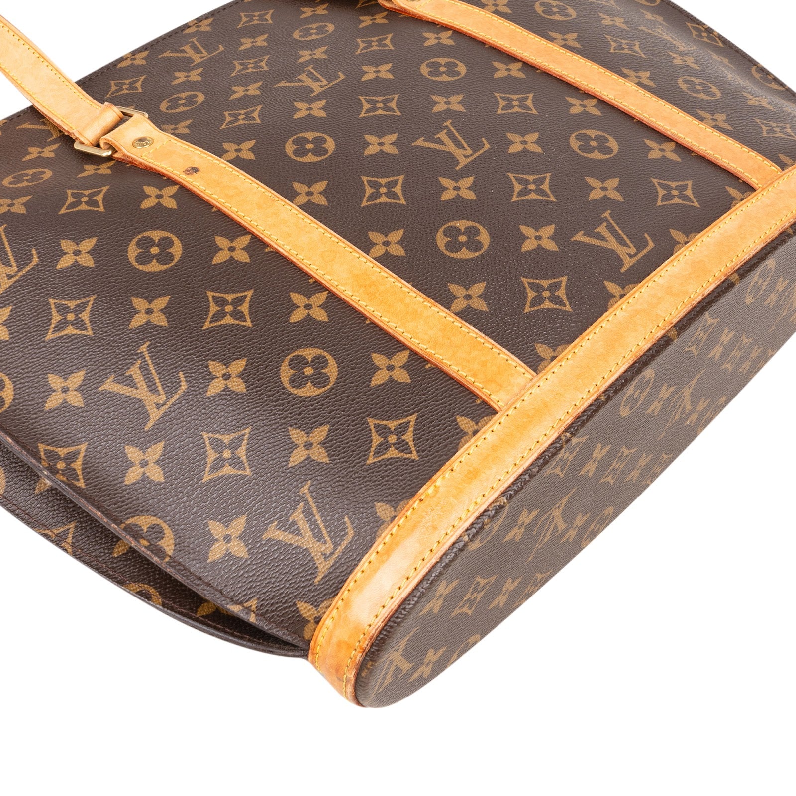 [🔄️B07 / F35] Louis Vuitton Monogram Canvas Luco Shoulder Bag - vintageandkickz