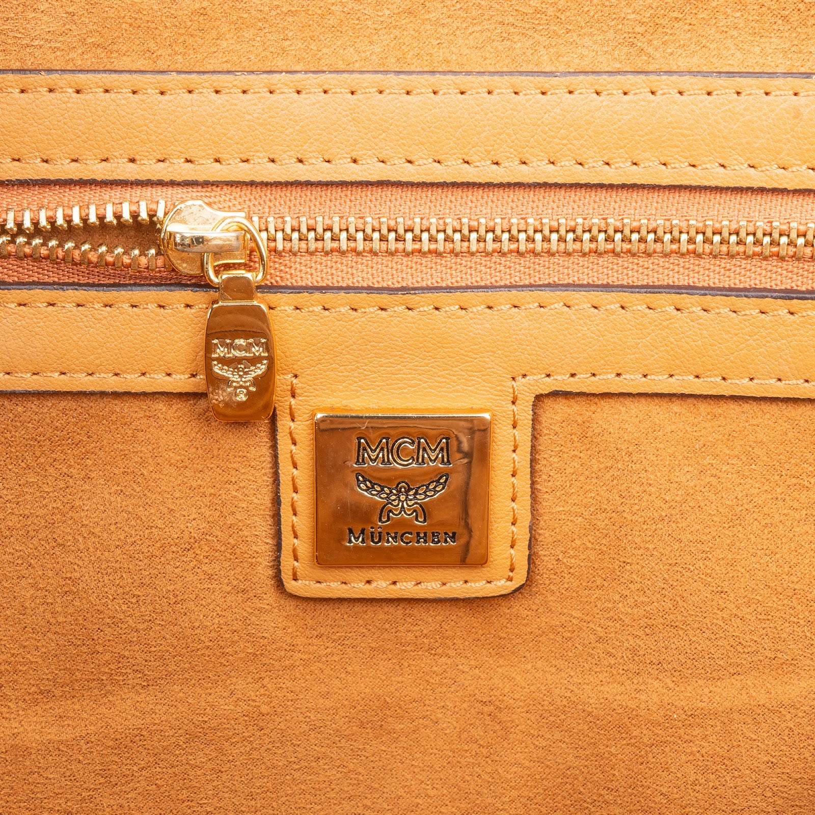 [🔄️B14 / F19] MCM Monogram Visetos Studded Boston Bag Medium Handbag - vintageandkickz