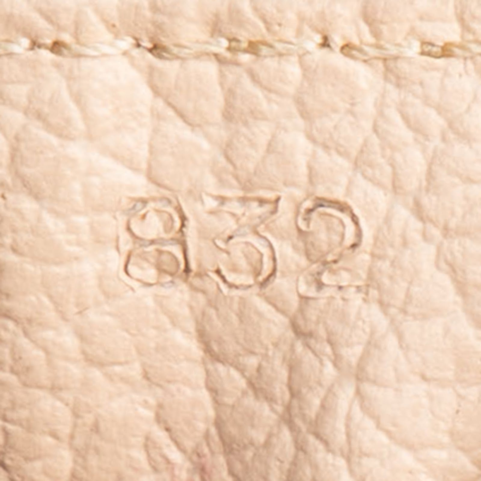 [🔄️B22 / F06] Louis Vuitton Monogram Canvas Toiletry - vintageandkickz
