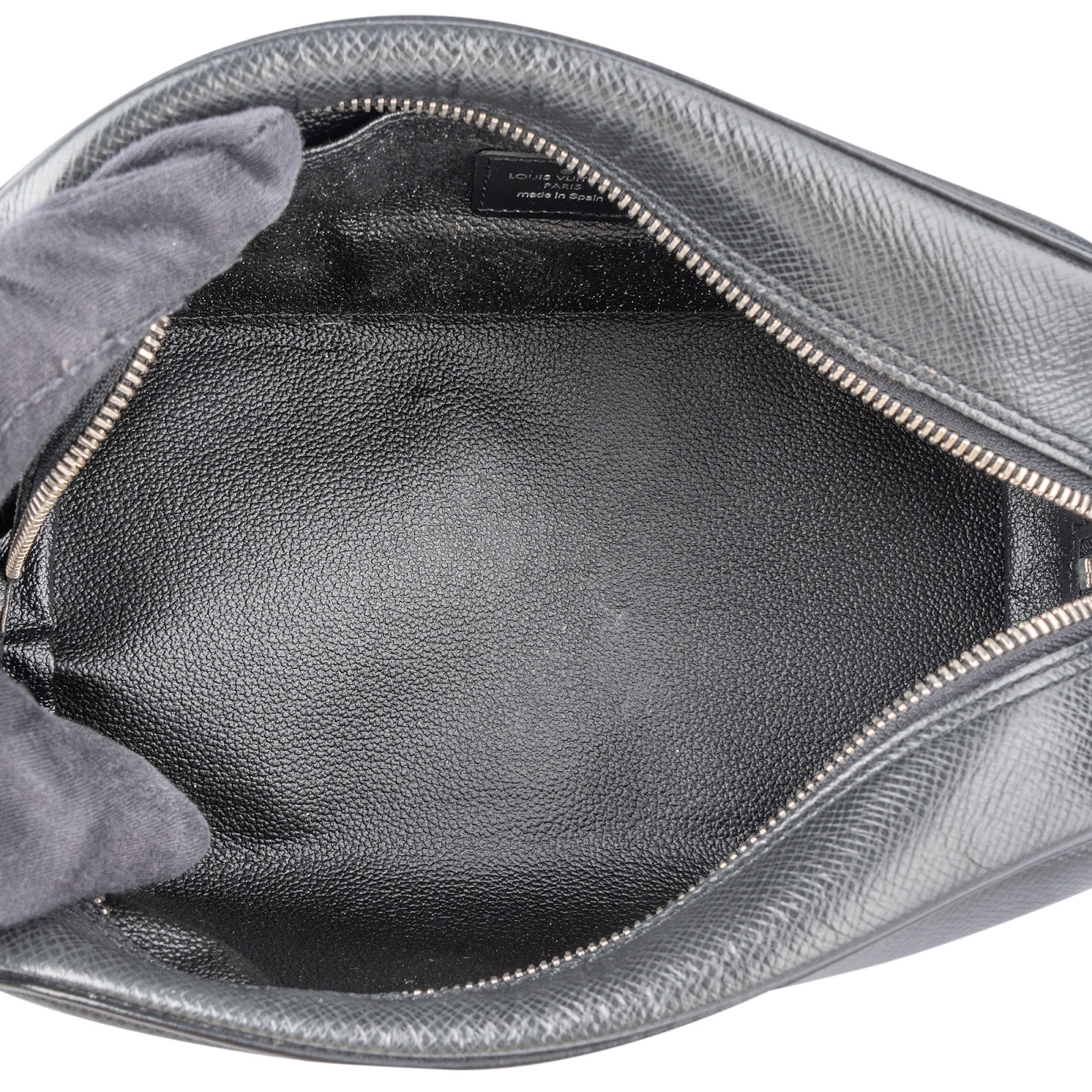 [🔄️B23 / F44] Louis Vuitton Taiga Leather Trousse Toilette GM Handbag - vintageandkickz