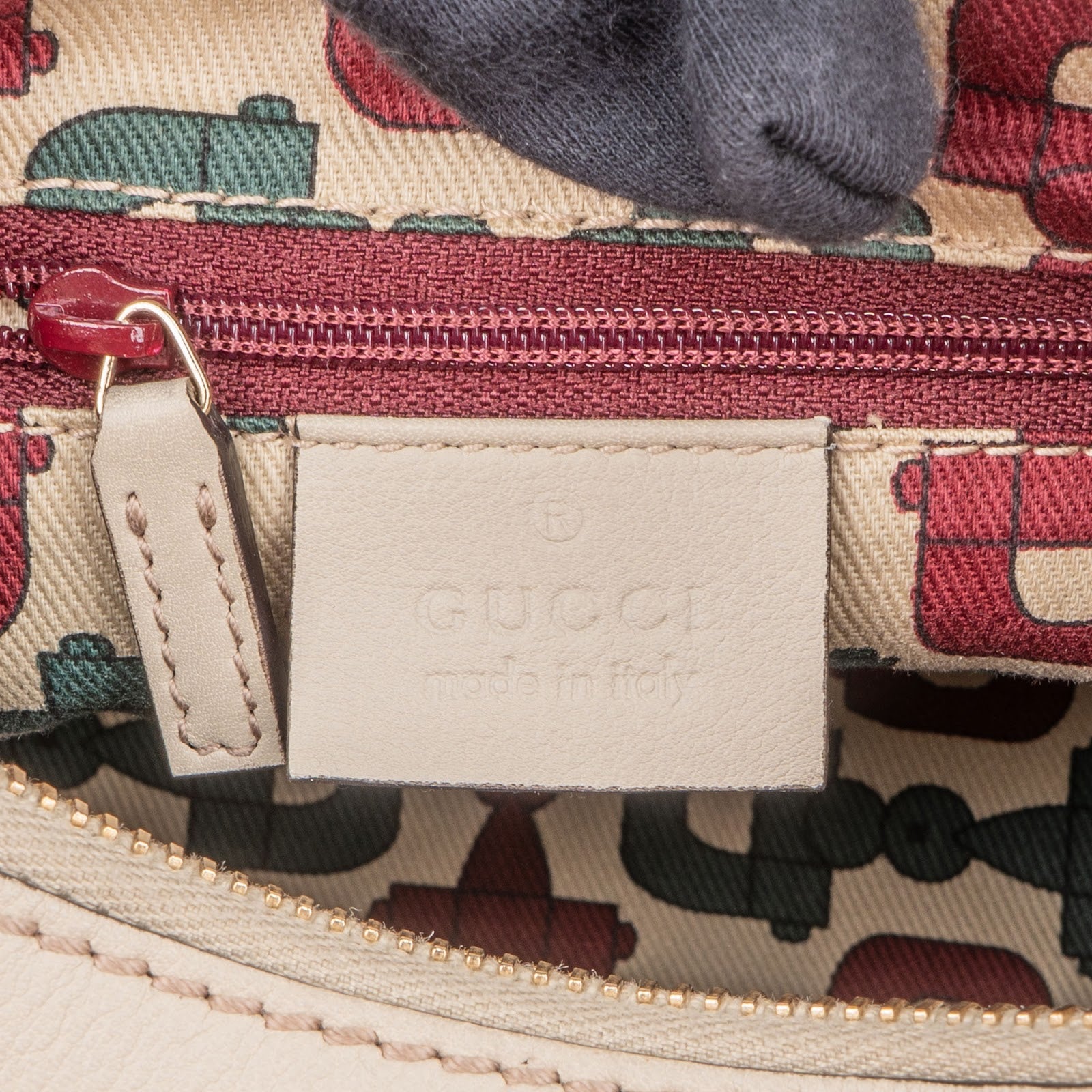 Gucci Leather Monogram Abbey Handbag - vintageandkickz
