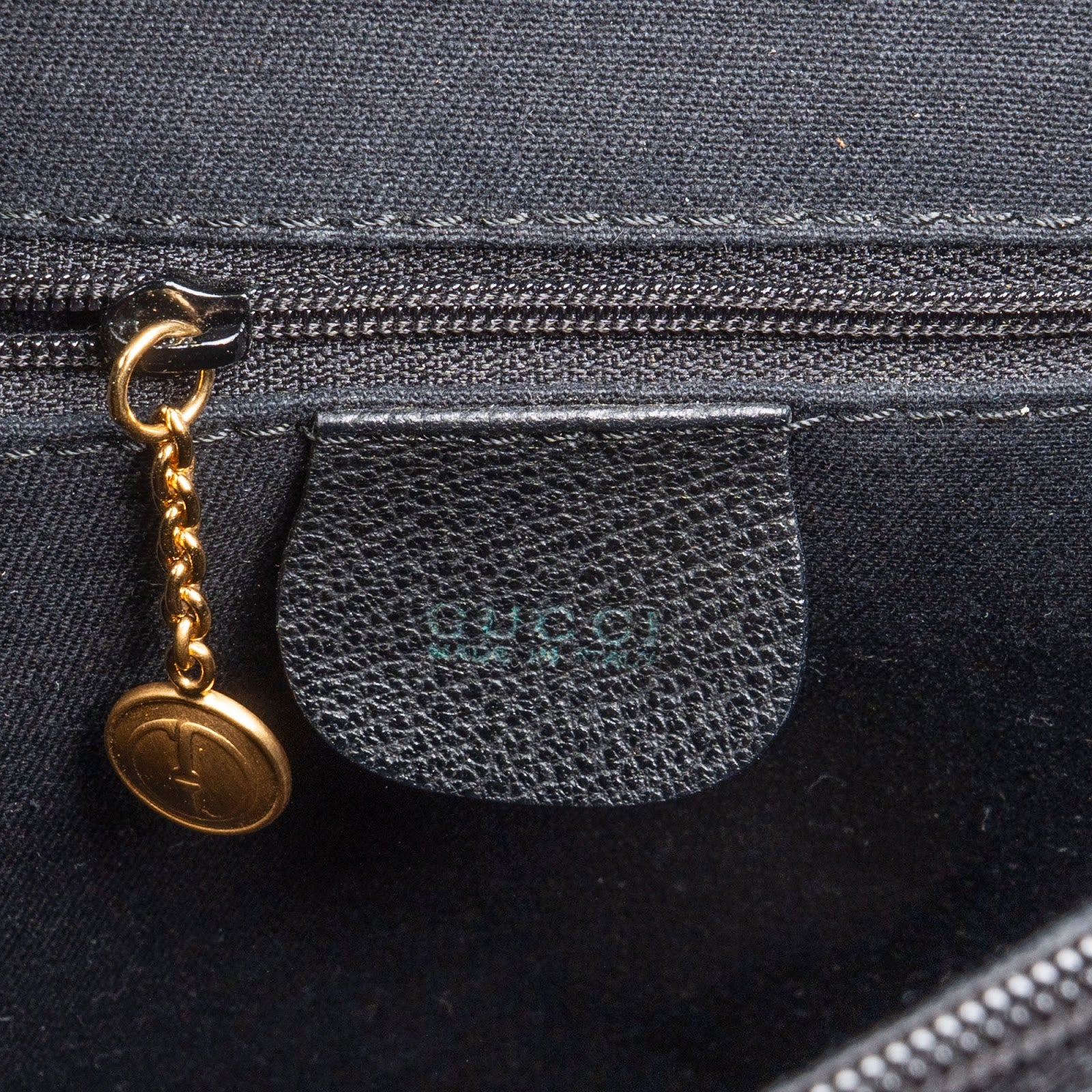 [🔄️B20 / F29] Gucci Suede Bamboo Tote Handbag - vintageandkickz