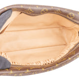 Louis Vuitton Canvas Monogram Trousse Toilette 28 Clutch in
