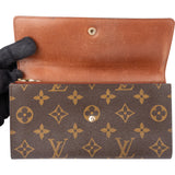 Louis Vuitton Canvas Monogram Sarah Wallet