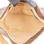 Louis Vuitton Canvas Monogram Artsy MM Handbag - vintageandkickz