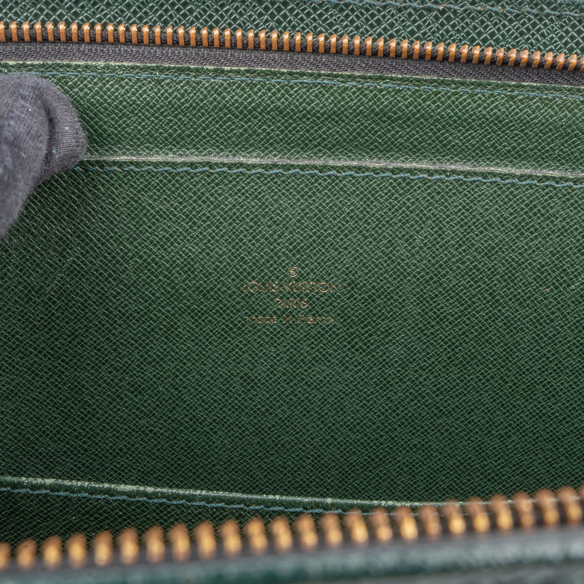 Louis Vuitton Green Taiga Leather Porte Documents Lozan Handbag - vintageandkickz