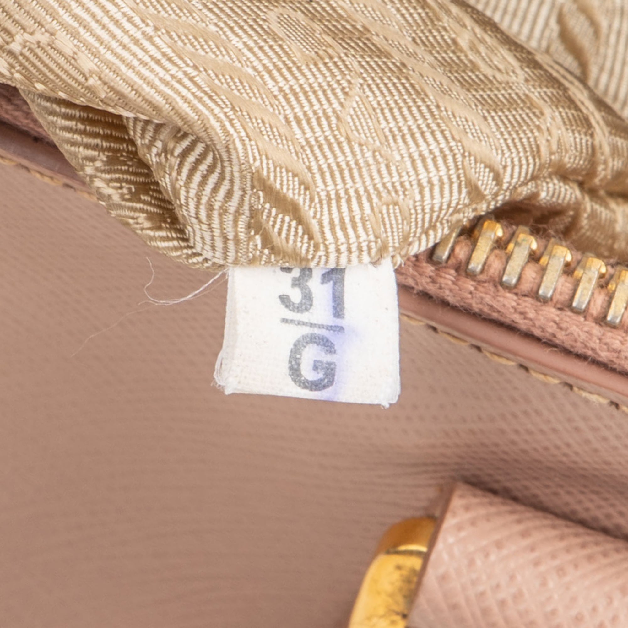 Prada Rose Saffiano Leather Galleria Handbag - vintageandkickz