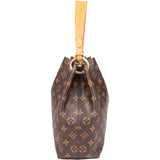 Louis Vuitton Canvas Monogram Garaceful Handbag