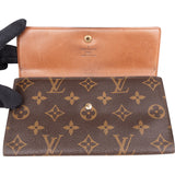 Louis Vuitton Canvas Monogram Sarah Wallet