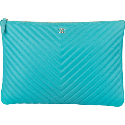 Chanel Chevron Lambskin CC Clutch - vintageandkickz