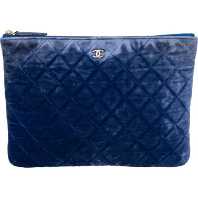 Chanel Bleu Quilted Velvet CC Clutch - vintageandkickz