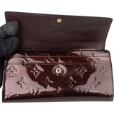 Louis Vuitton Vernis Monogram Amarante Sarah Wallet