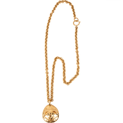 Chanel Golden CC Plate Necklace - vintageandkickz
