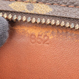 Louis Vuitton Canvas Monogram Poche Toilette 25 Clutch