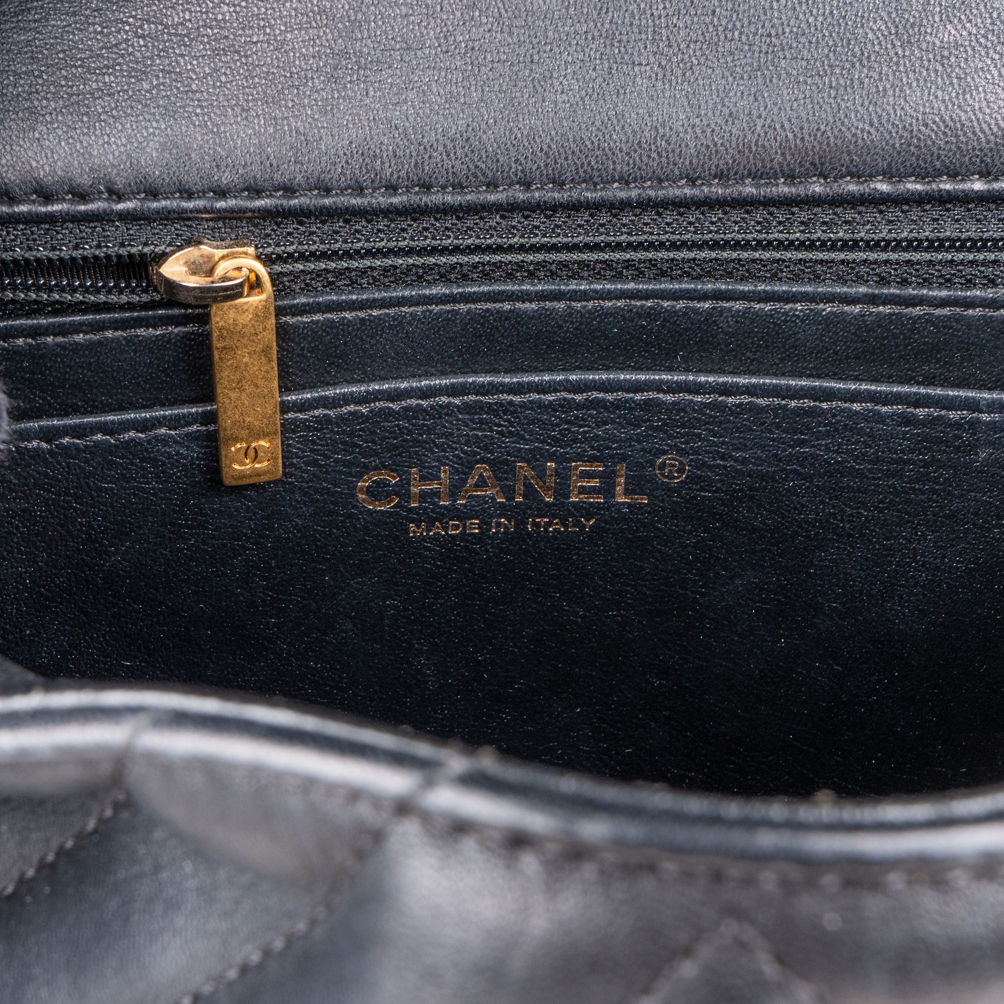 Chanel Quilted Chevron Lambskin Single Flap 2Way Crossbody Handbag - vintageandkickz