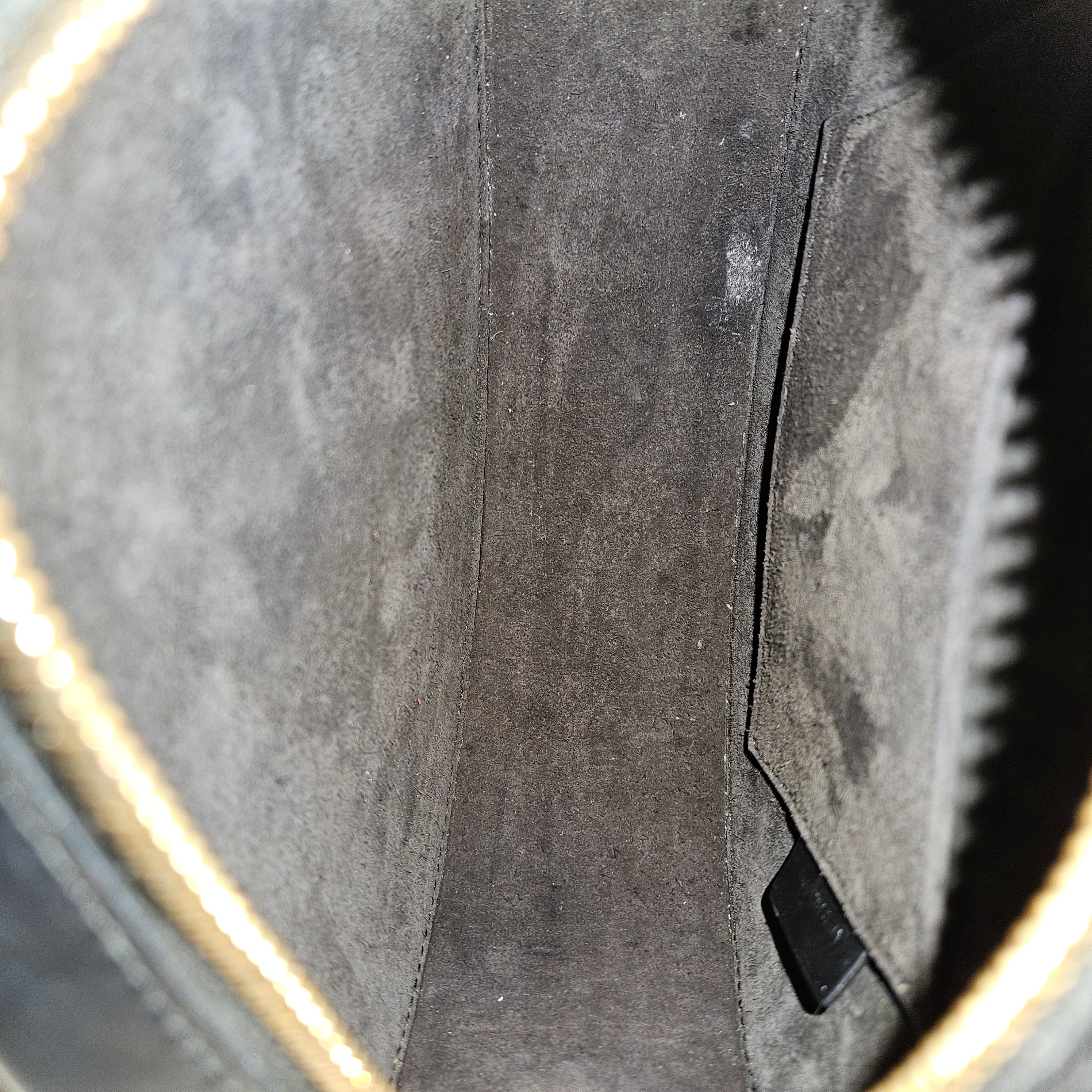 Celine Leather Cuir Triomphe Oval Purse Crossbody Bag - vintageandkickz