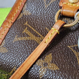 Louis Vuitton Canvas Monogram Neverfull MM Shopper Handbag