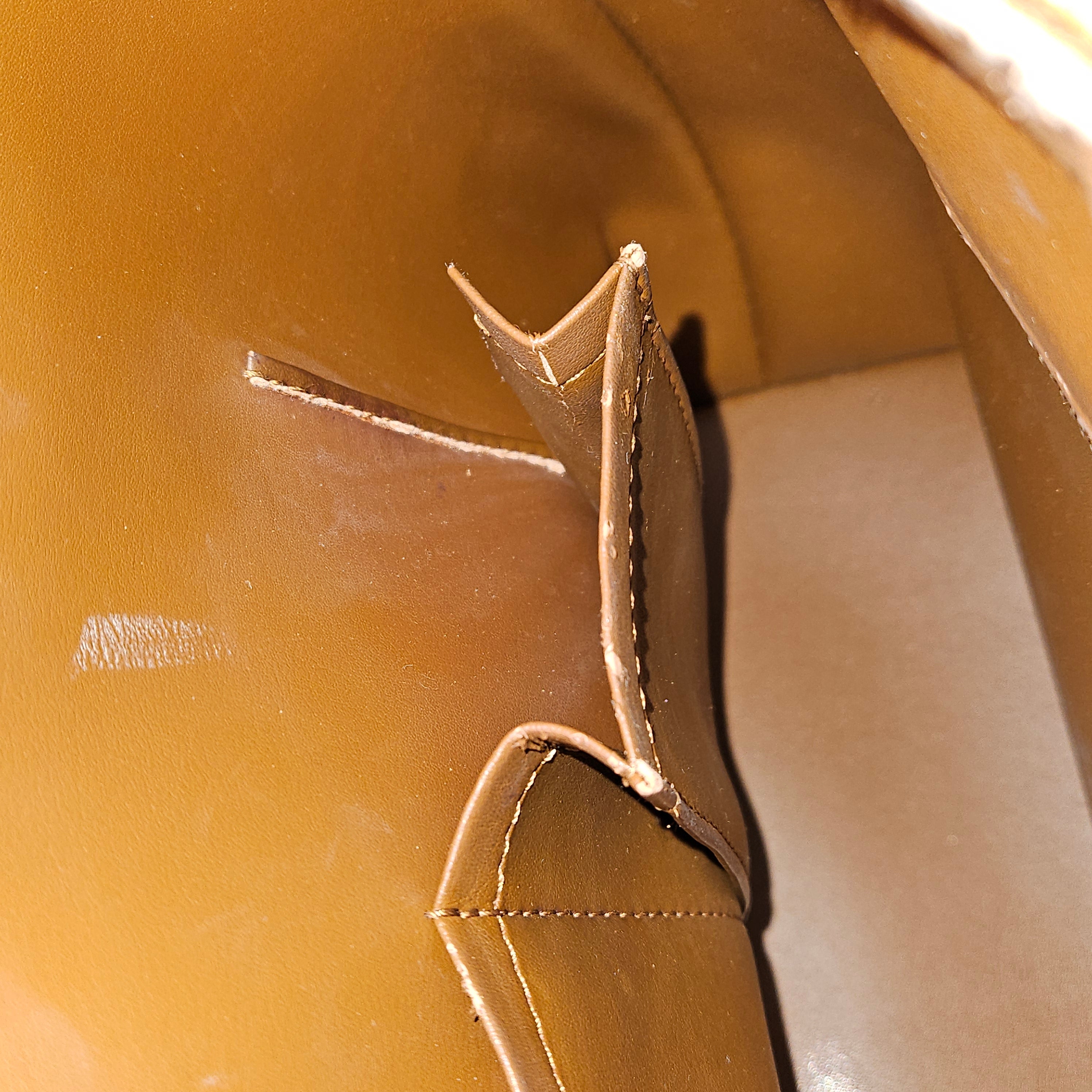 Louis Vuitton Vernis Monogram Houston Handbag - vintageandkickz